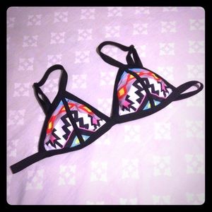 Adjustable width tribal bikini top