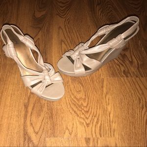 Mossimo tan wedges 6.5