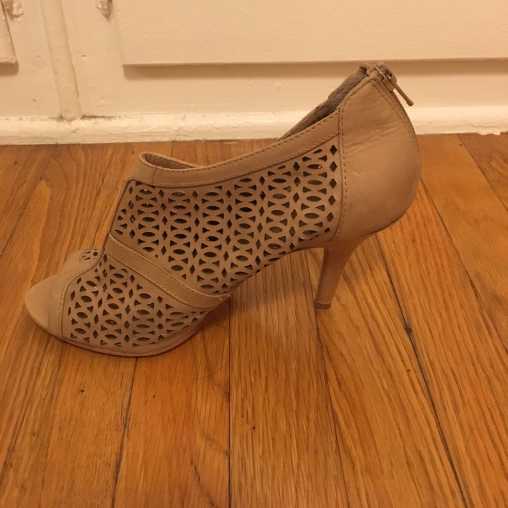 Aldo Tan Peep Toe Cut-Out Heels - Picture 3 of 4