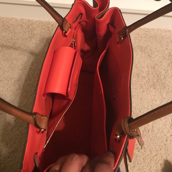 AUTHENTIC Coach Satchel - Picture 6 of 7