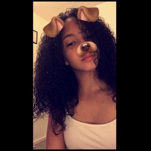 Meet your Posher, Kayla