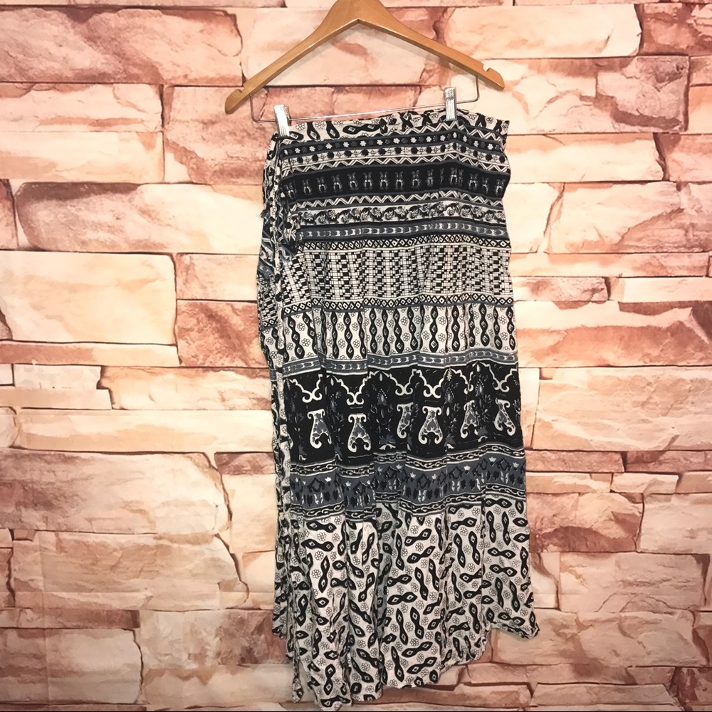 Soho Clothing Co multiuse skirt dress black white