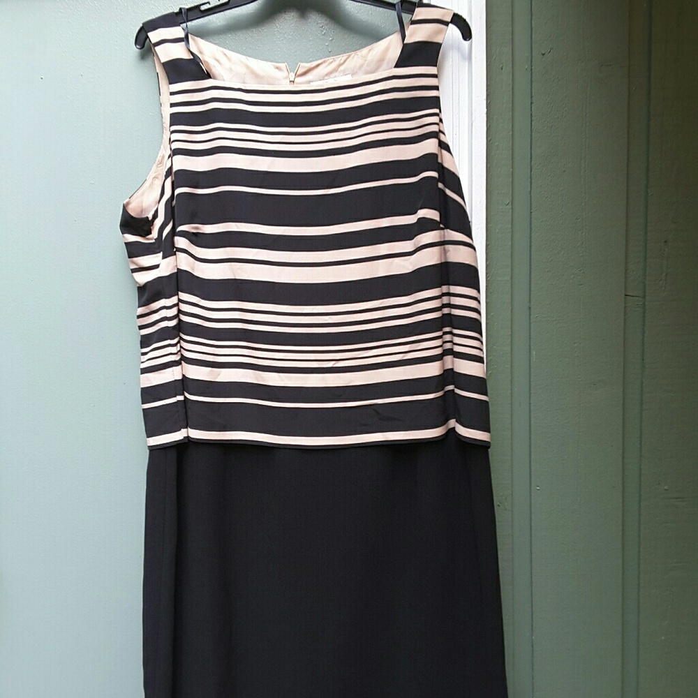 STUDIO Ladies Crepe Black and Tan Dress sz 22W