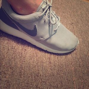 Grey Nike Roshe