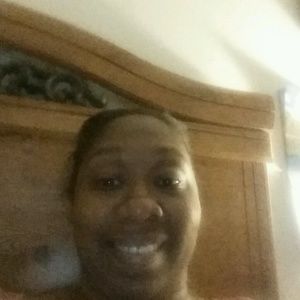 Meet your Posher, Demetria