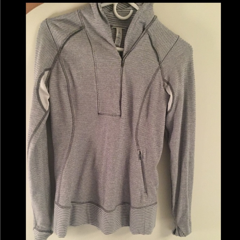 Lulu lemon pull over