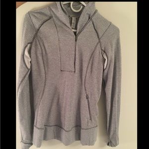 Lulu lemon pull over