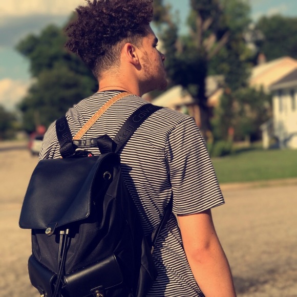 Meet your Posher, Justin - Picture 1 of 1