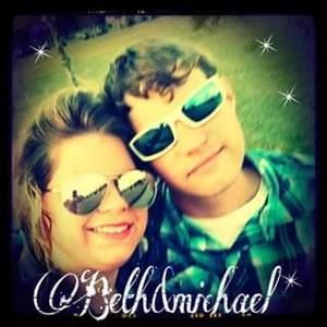 Meet your Posher, Beth settle