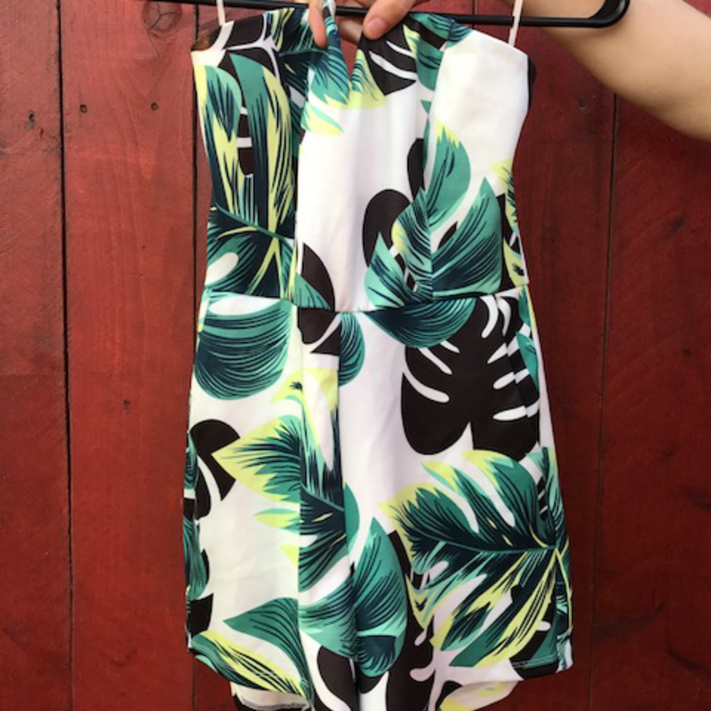 Fancy romper with pockets!!