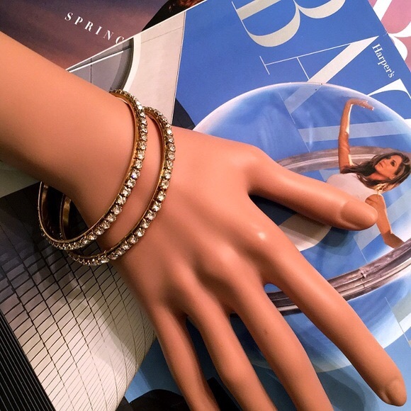 CLOSET CLOSING - Crystal Bangle Set - Picture 3 of 4