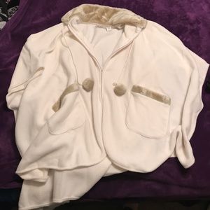 Cream and Tan Soft Zip Up Poncho