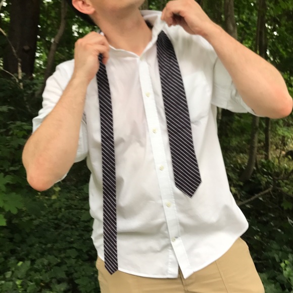 Burgundy striped silk tie by Calvin Klein - Picture 3 of 3