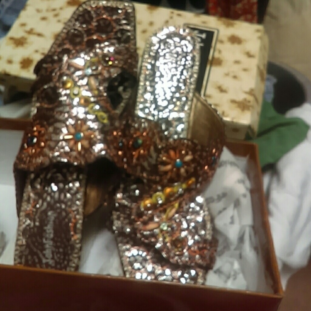 Fun heel shoes new