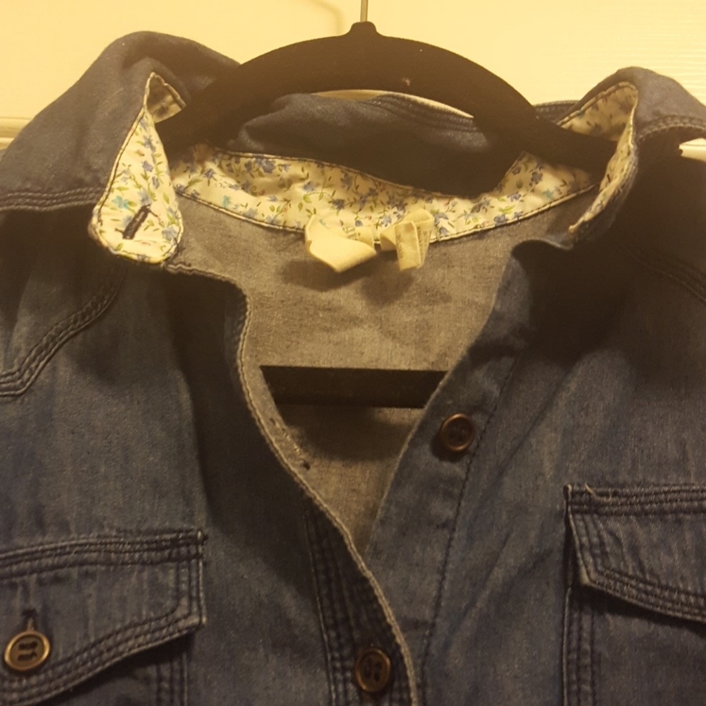 Clothes - Picture 2 of 2