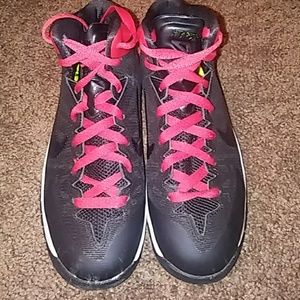 Black and red nike shoes