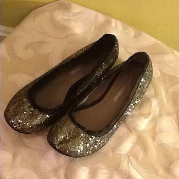 Vera Wang Lavender silver glitter flats - Picture 2 of 4