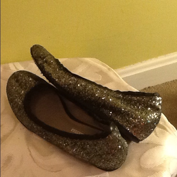 Vera Wang Lavender silver glitter flats - Picture 4 of 4