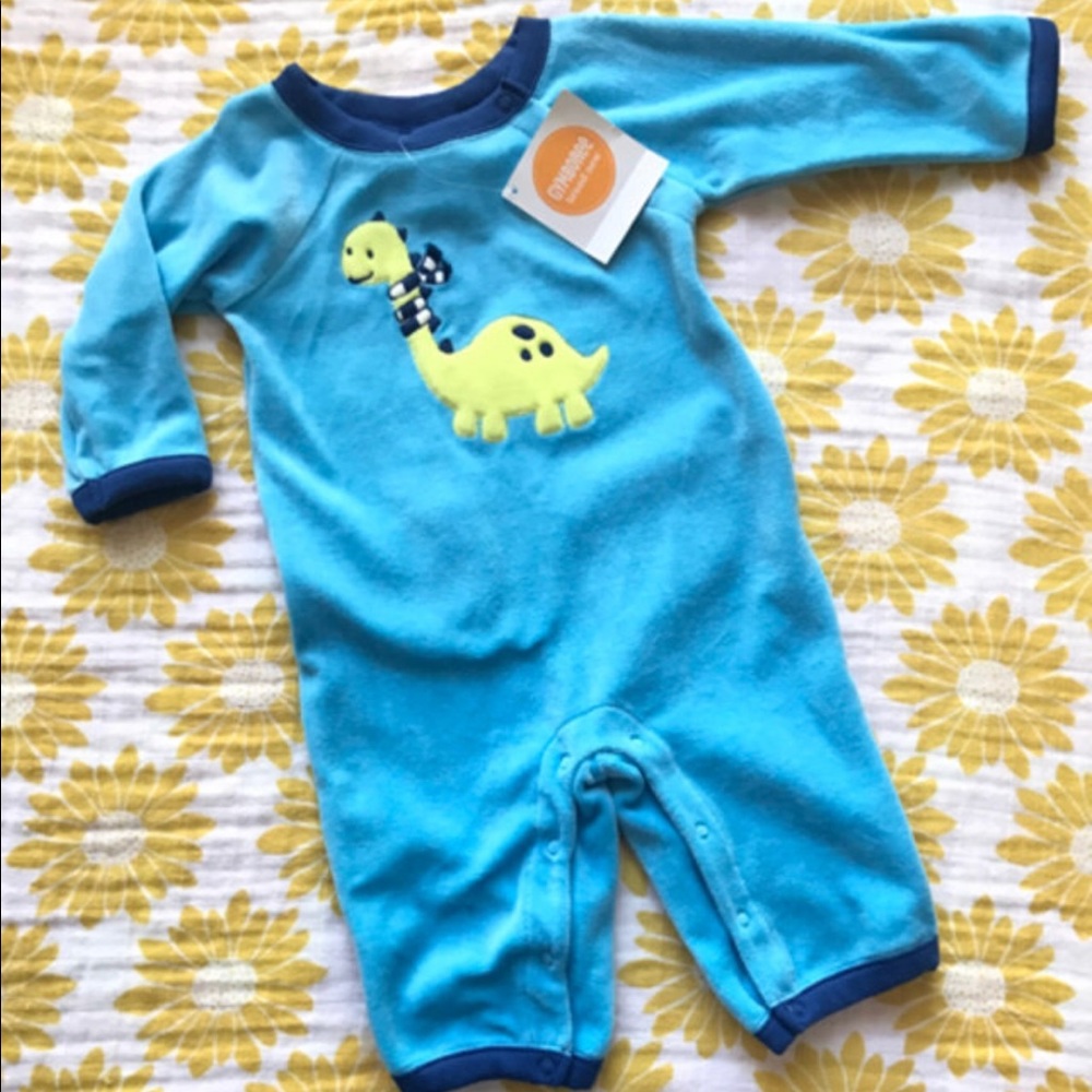 New gymboree velvet romper