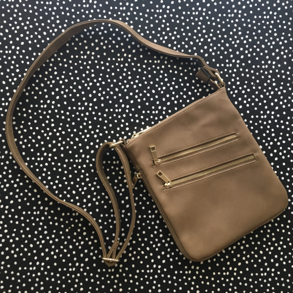 Simply Noelle Bags Khaki Simply Noelle Zip Messenger Crossbody Nwot