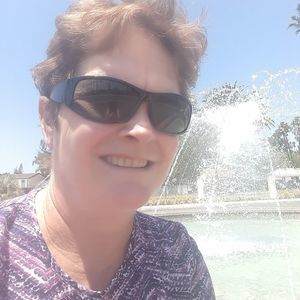 Meet your Posher, Lori