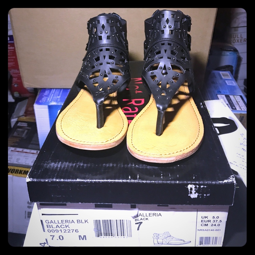 Galleria black sandal