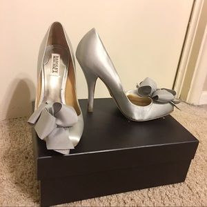 Badgley Mischka Silver Heels (Karlisle)