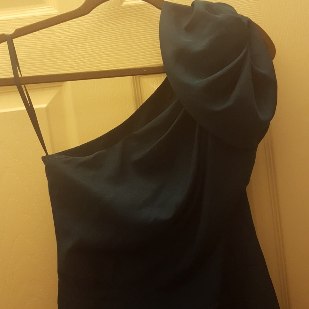Clothes - Picture 2 of 3