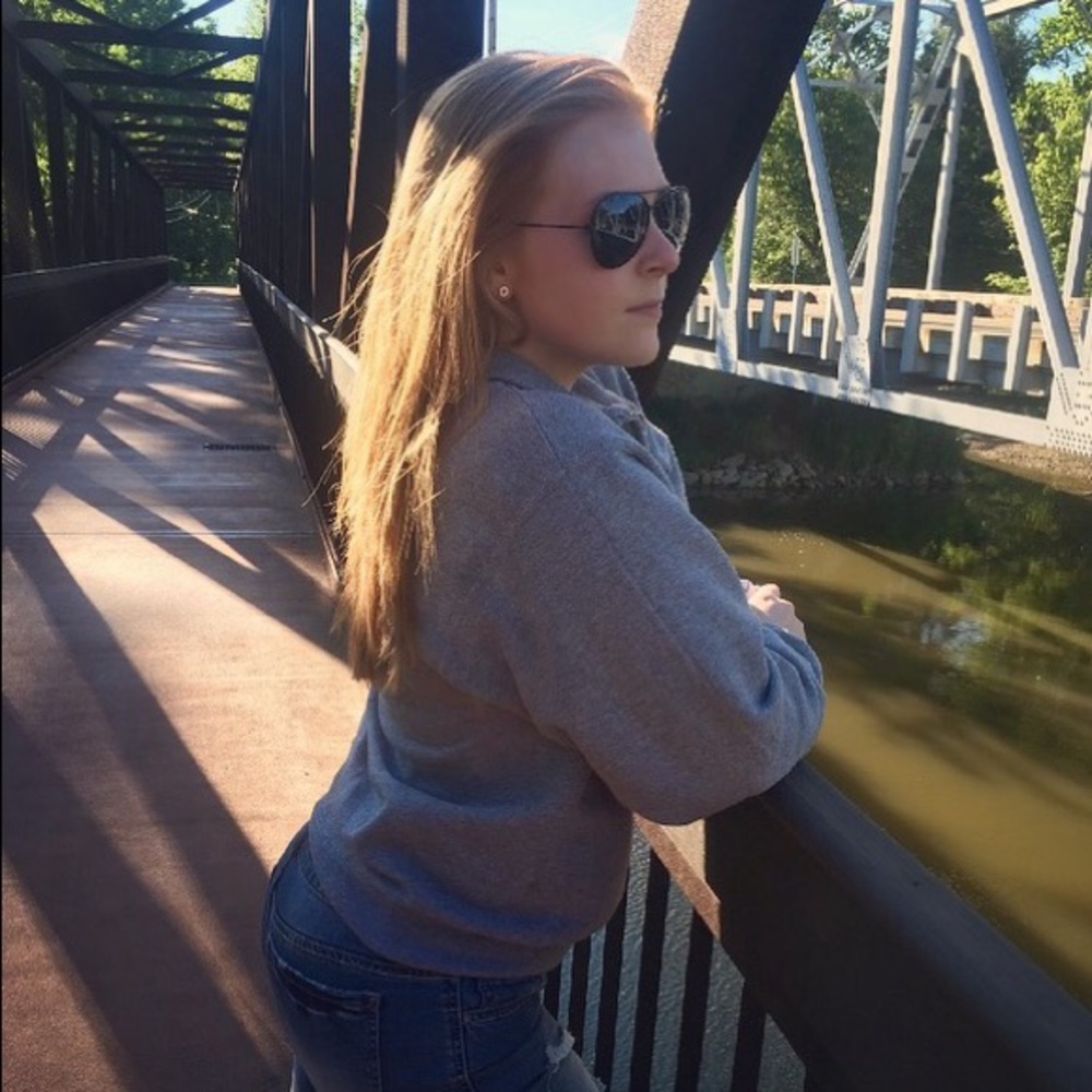 Meet your Posher, Kelsey