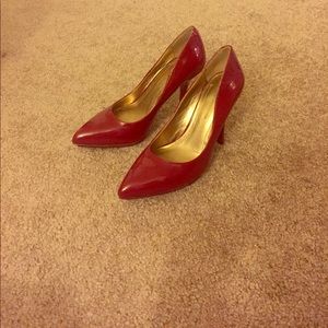BCBG pumps RED- 15$