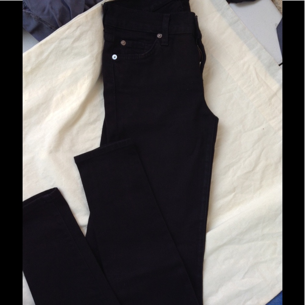 7 for all Mankind
