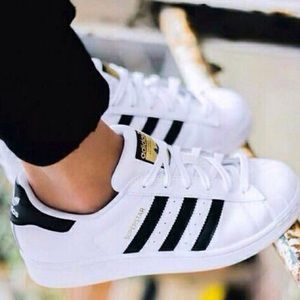 SHELL TOE ADIDAS 🐚
