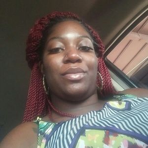 Meet your Posher, Monique