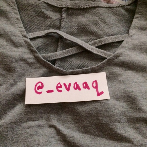 LACE GRAY TOP - Picture 3 of 3