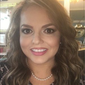 Meet your Posher, Odalys