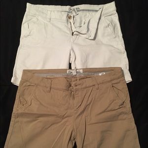 Aeoropostle Bermuda Shorts Tan & White GUC
