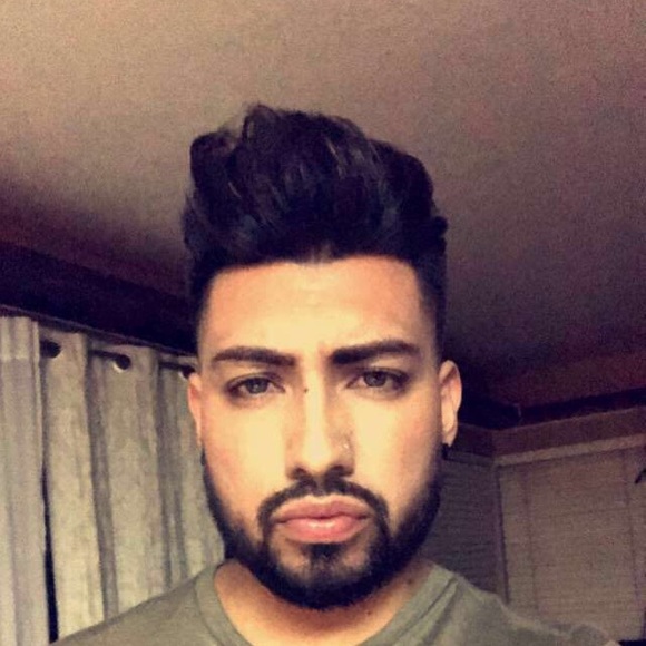 Meet your Posher, Octavio - Picture 1 of 1