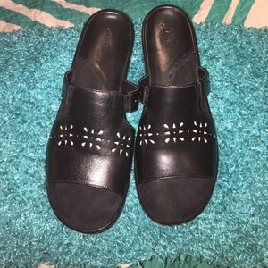 Clarks Black Sandal Slide-❤️NEW❤️