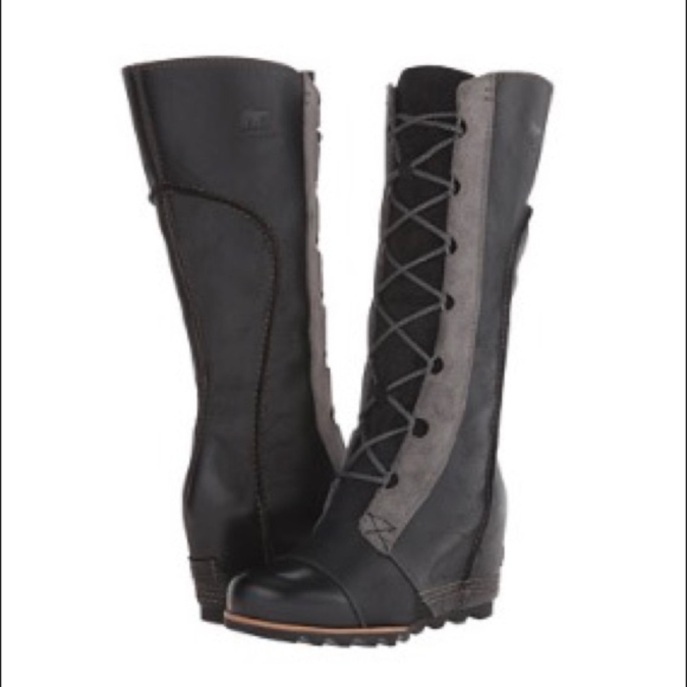 "Cate The Great" knee-high, lace-up wedge boots 👢