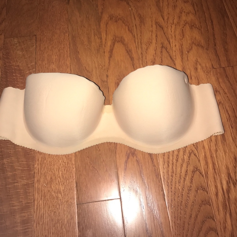 Victoria Secret Embrace strapless bra