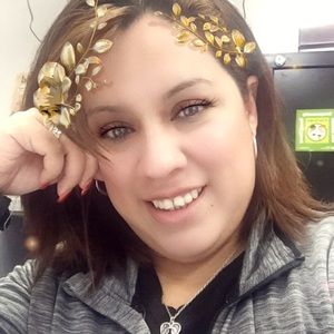 Meet your Posher, Elena