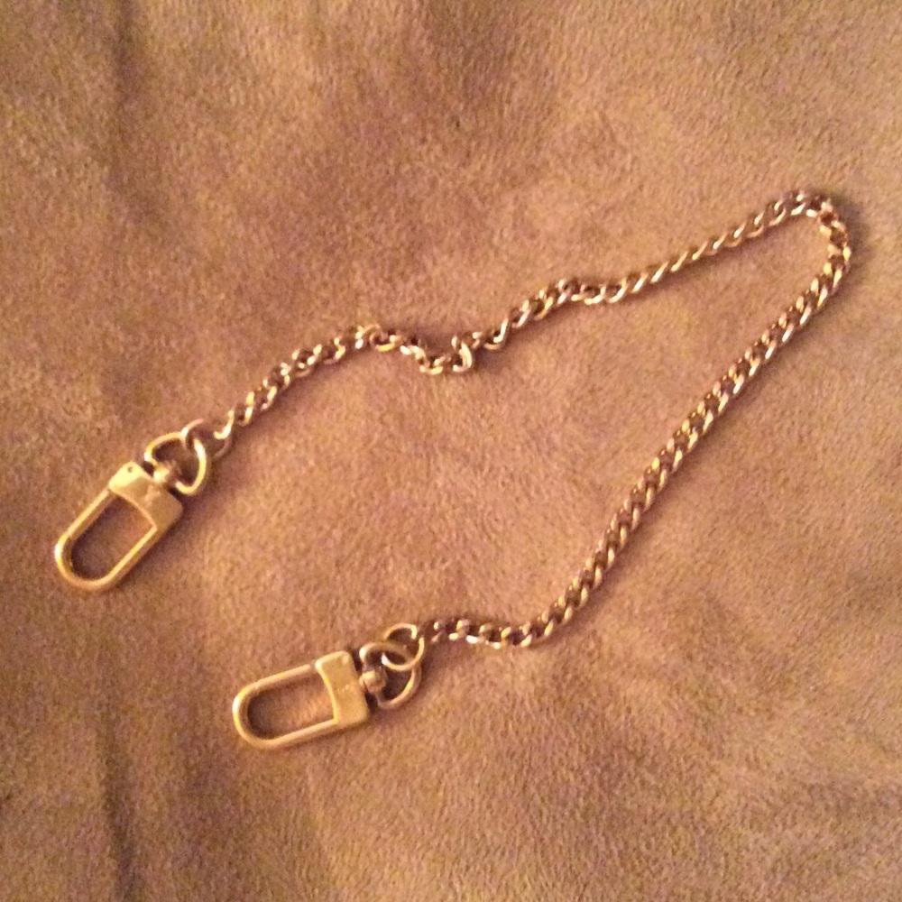 Louis Vuitton extender chain