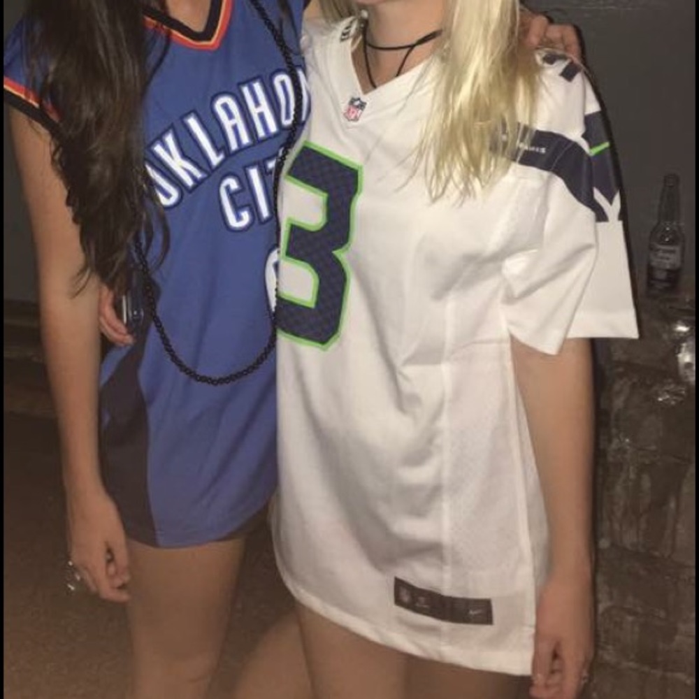 Russell Wilson jersey