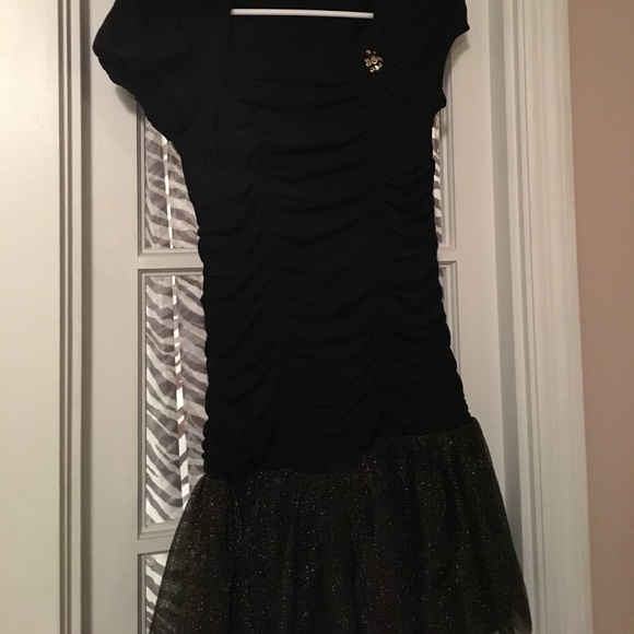 ⭐️Black and gold Girls dress - Picture 1 of 4