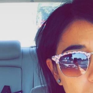 Meet your Posher, Leora