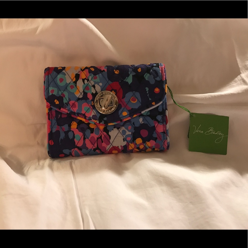 Vera Bradley Smart Phone Wristlet 🌸