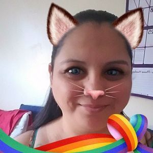 Meet your Posher, Dee dee