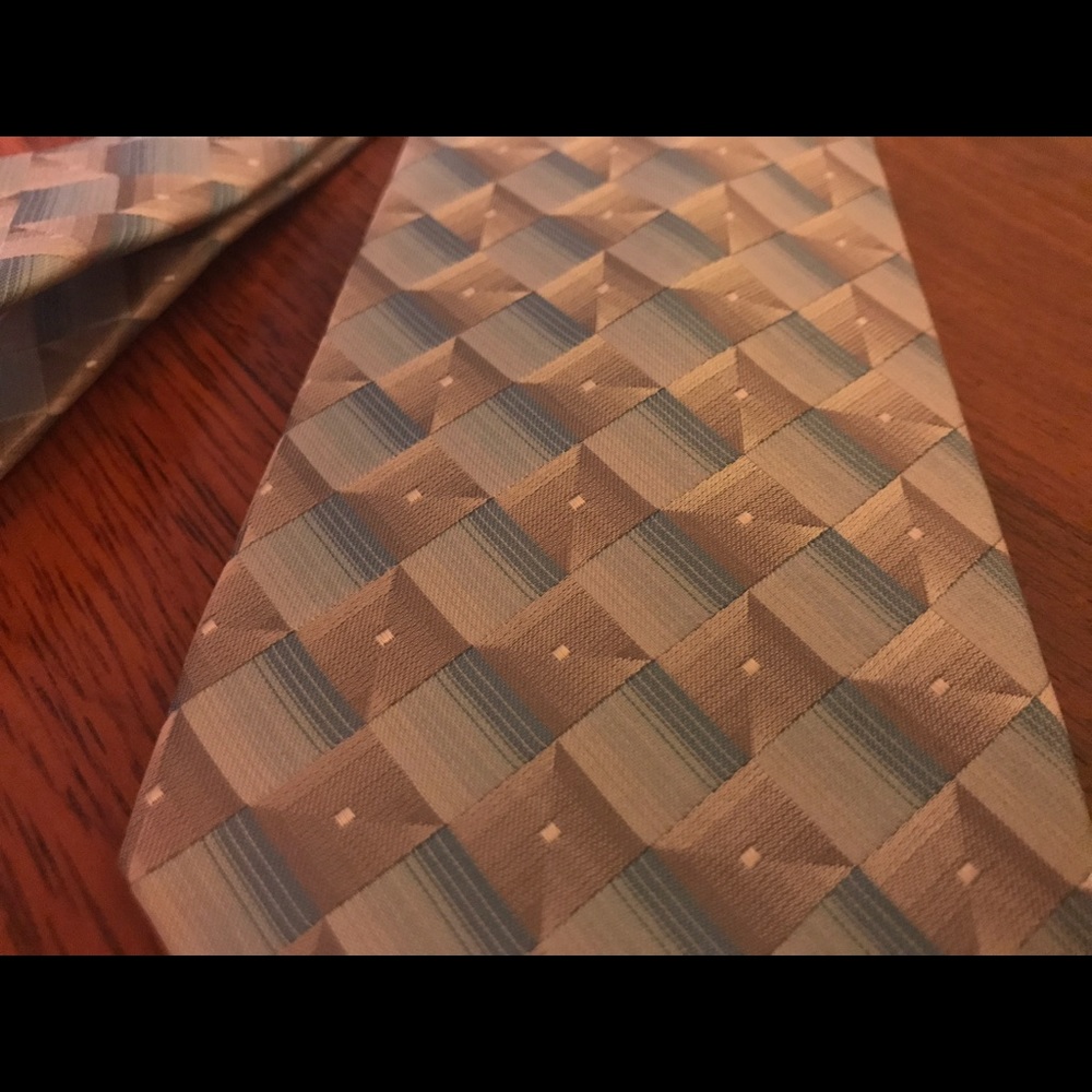 Arrow Men's Aqua Suit Tie