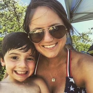 Meet your Posher, Ashley