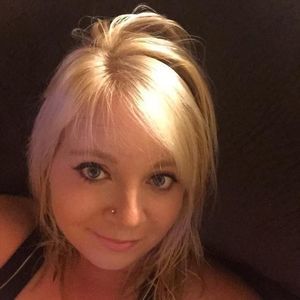 Meet your Posher, Alona